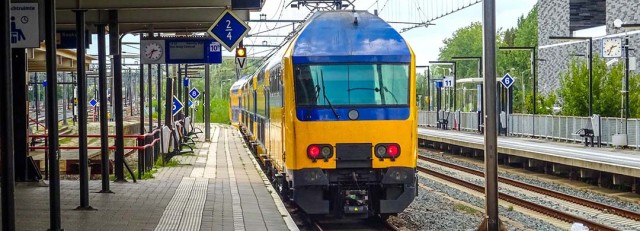 trein-bij-station-1080px.jpg
